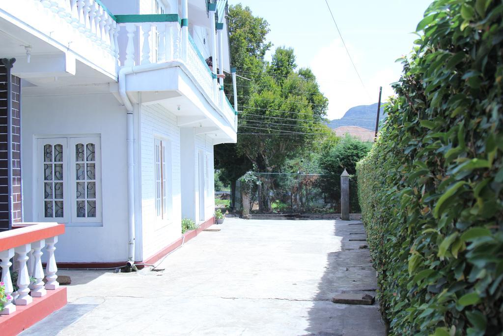 Blue Moon Hotel Nuwara Eliya Dış mekan fotoğraf